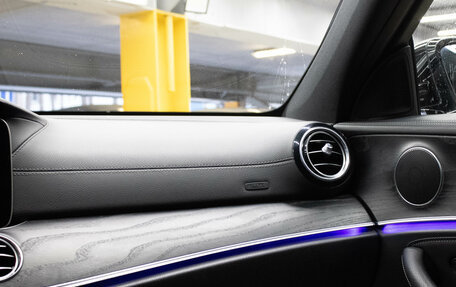 Mercedes-Benz E-Класс, 2019 год, 2 999 000 рублей, 8 фотография