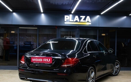 Mercedes-Benz E-Класс, 2019 год, 2 999 000 рублей, 4 фотография