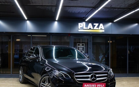 Mercedes-Benz E-Класс, 2019 год, 2 999 000 рублей, 2 фотография