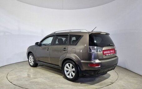 Mitsubishi Outlander III рестайлинг 3, 2010 год, 1 000 000 рублей, 9 фотография