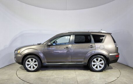 Mitsubishi Outlander III рестайлинг 3, 2010 год, 1 000 000 рублей, 10 фотография