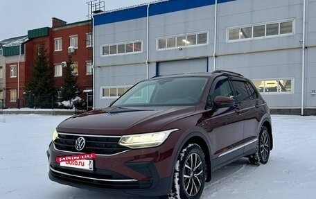 Volkswagen Tiguan II, 2022 год, 3 600 000 рублей, 3 фотография
