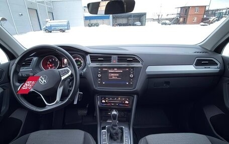 Volkswagen Tiguan II, 2022 год, 3 600 000 рублей, 11 фотография