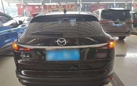 Mazda CX-4, 2022 год, 1 944 000 рублей, 4 фотография