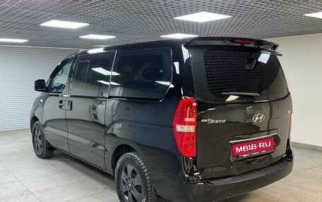 Hyundai Grand Starex Grand Starex I рестайлинг 2, 2014 год, 2 330 000 рублей, 5 фотография