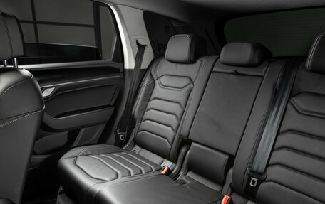 Volkswagen Touareg III, 2025 год, 13 000 000 рублей, 23 фотография