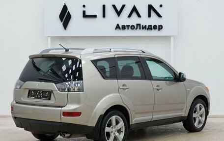 Mitsubishi Outlander III рестайлинг 3, 2007 год, 749 000 рублей, 2 фотография