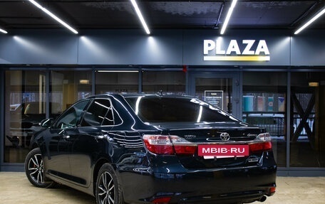 Toyota Camry, 2017 год, 2 449 000 рублей, 3 фотография