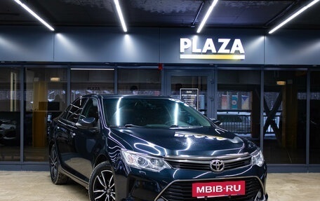 Toyota Camry, 2017 год, 2 449 000 рублей, 2 фотография