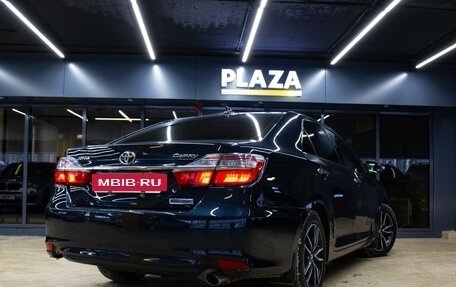 Toyota Camry, 2017 год, 2 449 000 рублей, 6 фотография