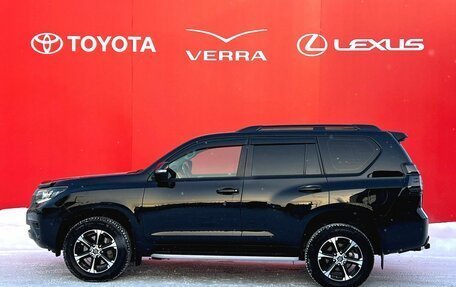 Toyota Land Cruiser Prado 150 рестайлинг 2, 2021 год, 6 800 000 рублей, 2 фотография