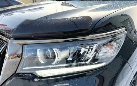 Toyota Land Cruiser Prado 150 рестайлинг 2, 2021 год, 6 800 000 рублей, 7 фотография