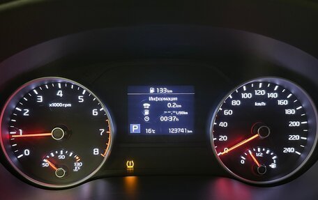 KIA Sportage IV рестайлинг, 2019 год, 2 240 000 рублей, 6 фотография