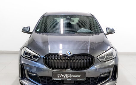 BMW 1 серия, 2021 год, 2 980 000 рублей, 2 фотография