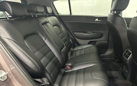 KIA Sportage IV рестайлинг, 2019 год, 2 240 000 рублей, 15 фотография