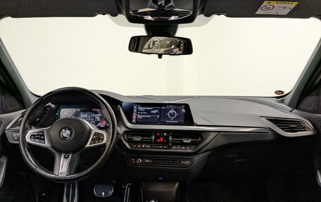 BMW 1 серия, 2021 год, 2 980 000 рублей, 14 фотография