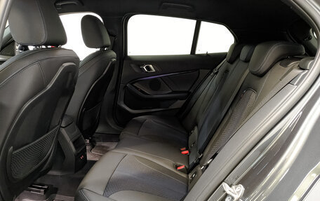 BMW 1 серия, 2021 год, 2 980 000 рублей, 18 фотография