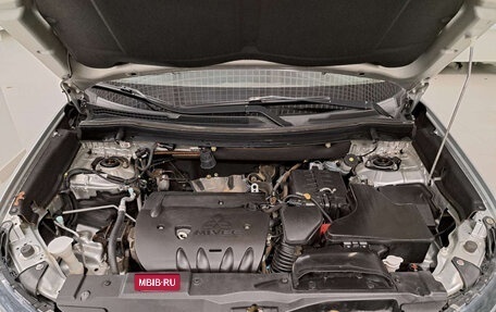 Mitsubishi Outlander III рестайлинг 3, 2016 год, 2 090 000 рублей, 13 фотография