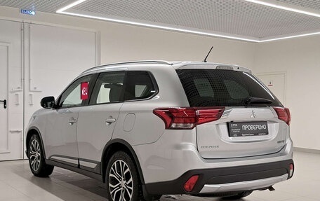 Mitsubishi Outlander III рестайлинг 3, 2016 год, 2 090 000 рублей, 11 фотография