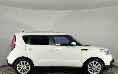 KIA Soul II рестайлинг, 2017 год, 1 585 000 рублей, 3 фотография