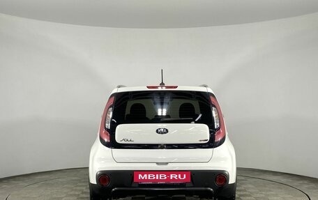 KIA Soul II рестайлинг, 2017 год, 1 585 000 рублей, 19 фотография
