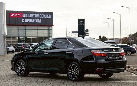 Toyota Camry, 2018 год, 1 995 000 рублей, 4 фотография