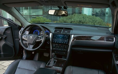 Toyota Camry, 2018 год, 1 995 000 рублей, 16 фотография