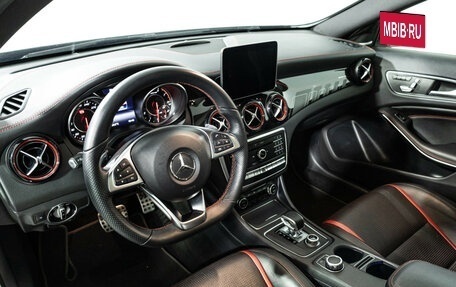 Mercedes-Benz GLA AMG, 2019 год, 3 992 000 рублей, 11 фотография