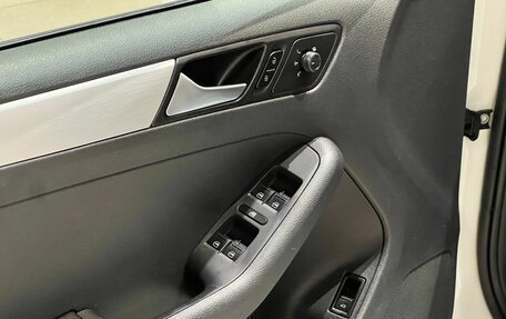 Volkswagen Jetta VI, 2018 год, 1 480 000 рублей, 15 фотография