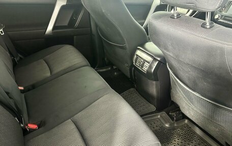 Toyota Land Cruiser Prado 150 рестайлинг 2, 2015 год, 3 350 000 рублей, 11 фотография