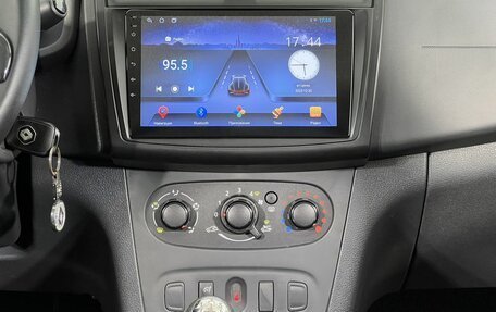 Renault Sandero II рестайлинг, 2017 год, 920 000 рублей, 16 фотография