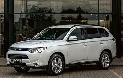Mitsubishi Outlander III рестайлинг 3, 2014 год, 1 355 000 рублей, 1 фотография