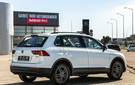 Volkswagen Tiguan II, 2020 год, 2 355 000 рублей, 6 фотография