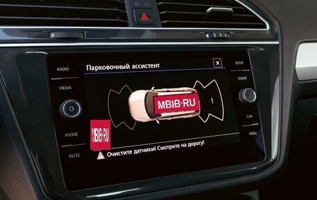 Volkswagen Tiguan II, 2020 год, 2 355 000 рублей, 15 фотография