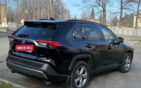 Toyota RAV4, 2021 год, 3 300 000 рублей, 8 фотография