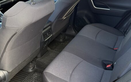 Toyota RAV4, 2021 год, 3 300 000 рублей, 12 фотография