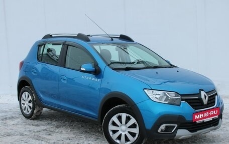 Renault Sandero II рестайлинг, 2019 год, 930 000 рублей, 2 фотография