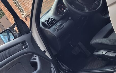 BMW 3 серия, 2004 год, 1 000 000 рублей, 11 фотография