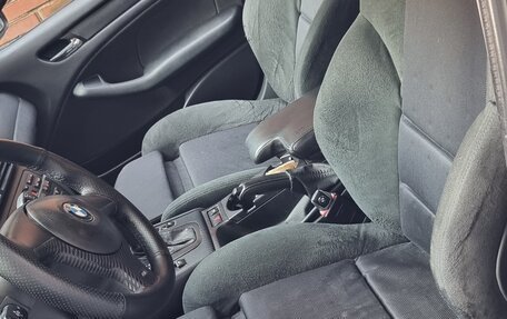 BMW 3 серия, 2004 год, 1 000 000 рублей, 12 фотография