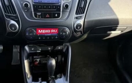 Hyundai ix35 I рестайлинг, 2010 год, 1 500 000 рублей, 10 фотография