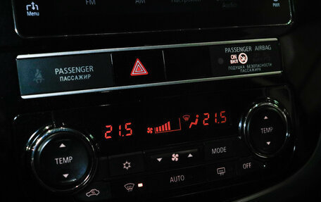 Mitsubishi Outlander III рестайлинг 3, 2019 год, 2 125 000 рублей, 12 фотография