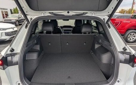 Volkswagen Tiguan, 2025 год, 4 799 000 рублей, 8 фотография