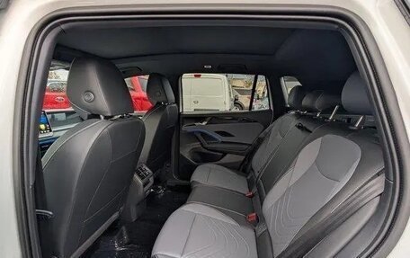 Volkswagen Tiguan, 2025 год, 4 799 000 рублей, 10 фотография