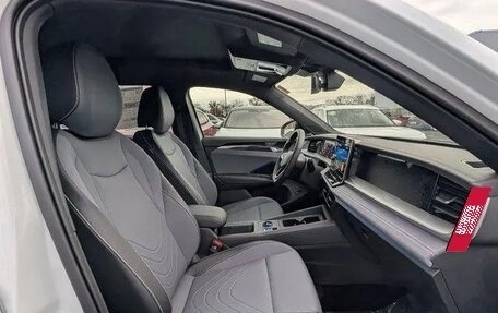 Volkswagen Tiguan, 2025 год, 4 799 000 рублей, 6 фотография