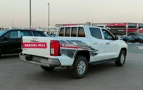 Mitsubishi L200, 2025 год, 6 490 000 рублей, 5 фотография