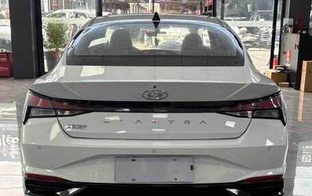 Hyundai Elantra, 2022 год, 1 570 000 рублей, 5 фотография