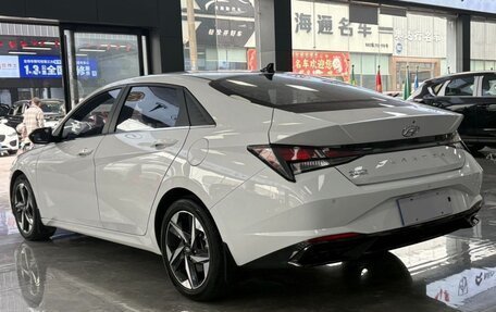 Hyundai Elantra, 2022 год, 1 570 000 рублей, 6 фотография