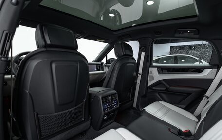 Porsche Cayenne III, 2025 год, 18 890 000 рублей, 28 фотография