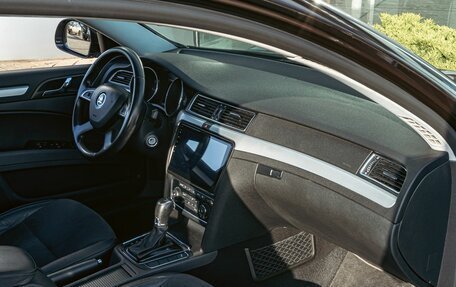 Skoda Superb III рестайлинг, 2014 год, 1 095 000 рублей, 16 фотография