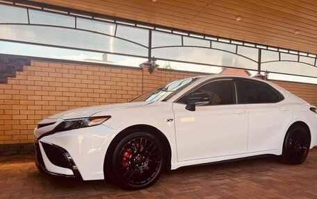 Toyota Camry, 2022 год, 2 200 000 рублей, 1 фотография